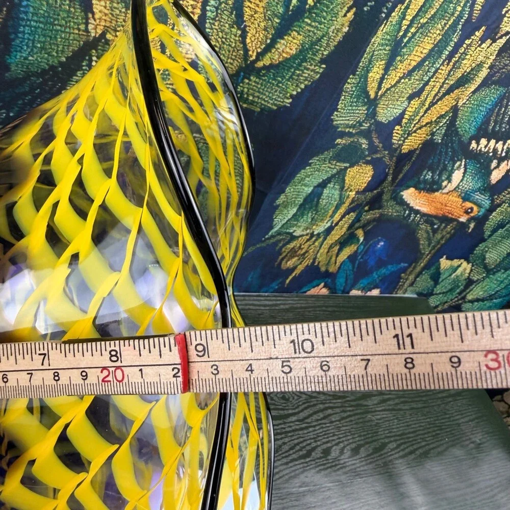 Chuley Style Handkerchief Vase 11.5